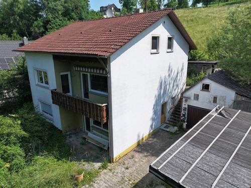 Ansicht - 8 Zimmer Einfamilienhaus zum Kaufen in Deggenhausertal