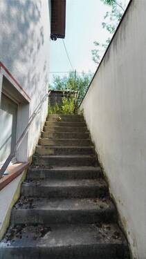 Treppenaufgang zum Eingang OG - 