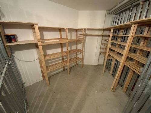 eigener Keller mit Strom - 