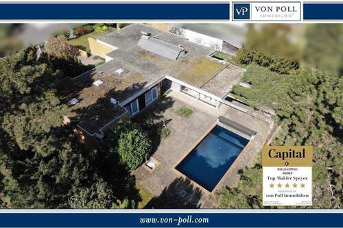 Titelbild Luftbild - Blickgeschützter Bungalow mit Einliegerbereich und großem Grundstück