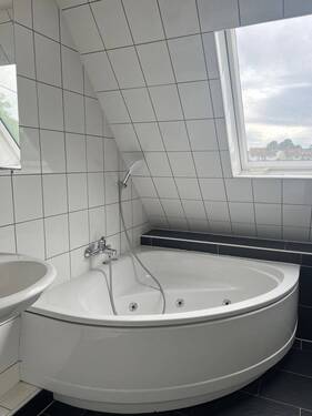 Bild 3 - 6 Zimmer Mehrfamilienhaus, Wohnhaus in Völklingen