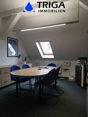 Büro 1 - 