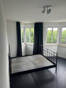 Schlafzimmer - 2 Zimmer Etagenwohnung zur Miete in Bremen
