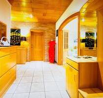 Exklusive Wohnimmobilie mit weitläufigem Garten, Potenzial für Erweiterung & Sauna - Schermbeck Bricht