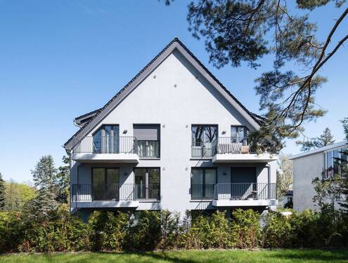 Hausansicht - Modernes Wohnambiente mit Blick ins Grüne in Spandau