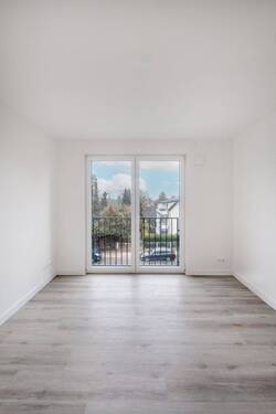 Zimmer - Etagenwohnung mit 79,60 m&sup2; in Berlin zur Miete