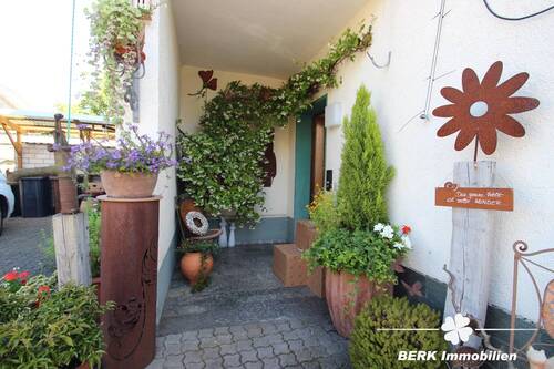 Wohn-Geschäftshaus - Eingang Wohnhaus - 