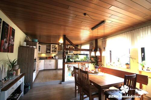 Wohn-Geschäftshaus OG - Essbereich mit offener Küche - 