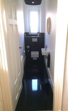 WC - 