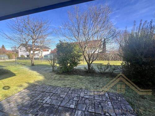 Blick in den Garten Wohnung EG - 