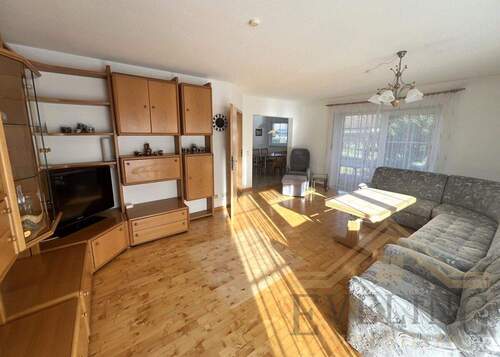 Wohnzimmer EG - 1 Zimmer Mehrfamilienhaus, Wohnhaus zum Kaufen in Grasbrunn