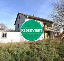 Erst die Sanierung, dann das (Wohn)Vergnügen! Wohnhaus mit großem Grundstück in Schnufenhofen - Seubersdorf in der Oberpfalz / Schnufenhofen
