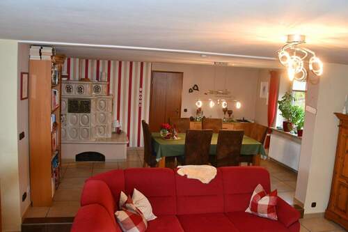 Esszimmer mit Kaminofen - 3 Zimmer Einfamilienhaus in Burg