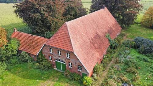 Drohne - 4 Zimmer Bauernhaus, Landhaus zum Kaufen in Wardenburg / Höven