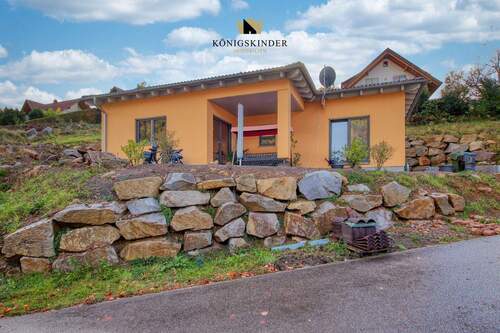 Vorderseite - 4 Zimmer Einfamilienhaus zum Kaufen in Oppenau