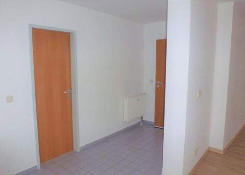 Vermiete Wohnung über 2 Etagen - 