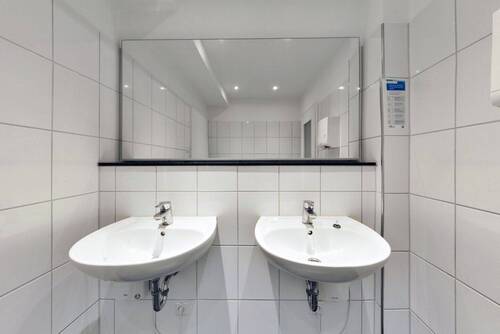 WC - 
