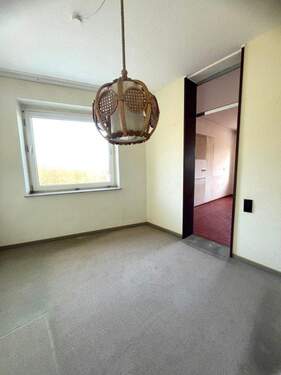 Essbereich, Durchbruch zum Wohnzimmer möglich - 