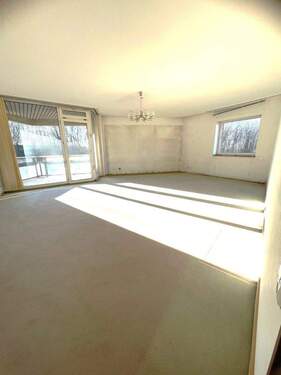 Wohnzimmer - 4 Zimmer Etagenwohnung zum Kaufen in Dortmund