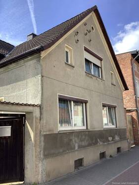 Straßenansicht - Heimeliges Landhaus für die handwerklich begabte Familie