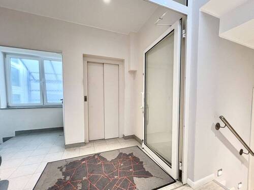 Hausflur + Fahrstuhl - 