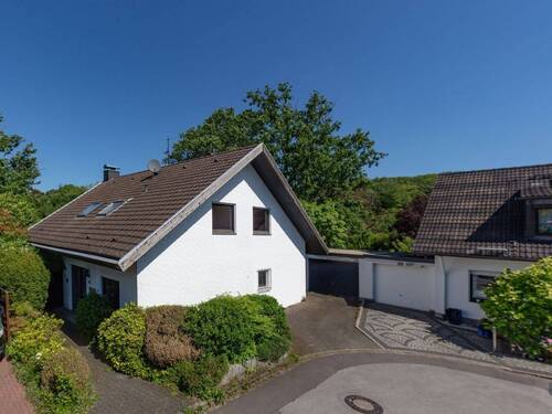 Vorderansicht - 6 Zimmer Mehrfamilienhaus, Wohnhaus zum Kaufen in Heiligenhaus