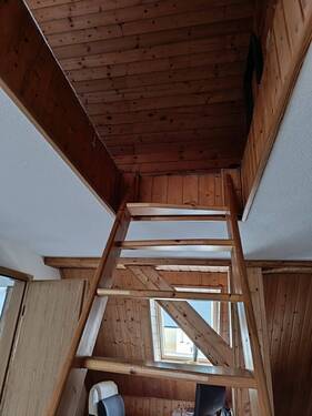 Treppe zum Spitzboden - 