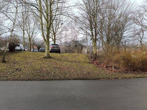 gegenüberliegender Parkplatz - 