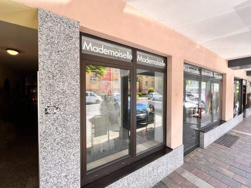 Große Schaufensterfront - Gewerbeobjekt (Büro, Produktion, Verkauf) zum Kaufen in Neumarkt in der Oberpfalz