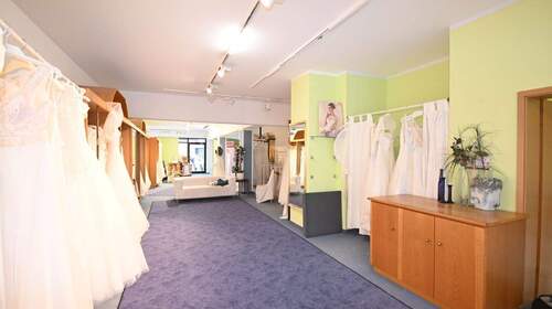 Heller Verkaufs- / Büroraum - Gewerbeobjekt (Büro, Produktion, Verkauf) in Neumarkt in der Oberpfalz