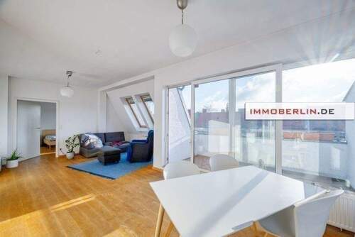 1.jpg - 2 Zimmer Etagenwohnung zum Kaufen in Berlin