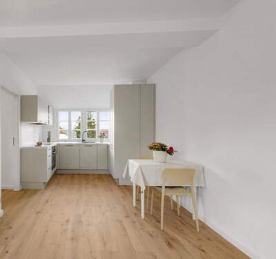 Küchenbereich mit EBK - 3 Zimmer Etagenwohnung in Schmargendorf