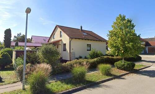 26004-RL-01 - Freistehendes Einfamilienhaus mit Doppelgarage, Einliegerwohnung und schönem Garten