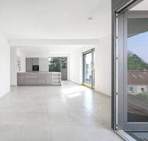 Moderne Familienwohnung mit Loggia und Tiefgarage - Berlin Niederschönhausen
