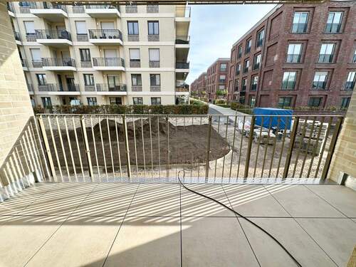 große Loggia - Etagenwohnung mit 99,60 m² in Dresden zur Miete