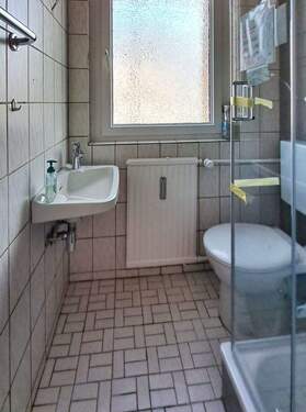 Gäste-Bad mit Dusche - 