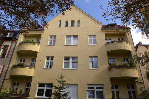 Hausfassade - 2 Zimmer Etagenwohnung zum Kaufen in Berlin