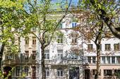Hausfrontansicht - 4 Zimmer Etagenwohnung zum Kaufen in Aachen