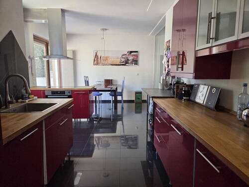 Wohnküche oben - 7 Zimmer Bungalow zum Kaufen in Berlin - Rudow