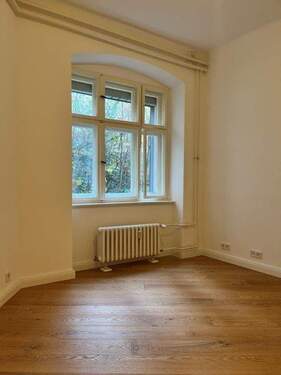 Zimmer_1_gr_Fenster - 