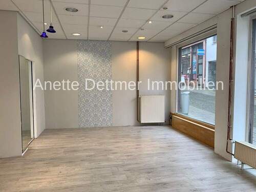Ladenfläche.jpg - Gewerbeobjekt (Büro, Produktion, Verkauf) in Alfeld (Leine)