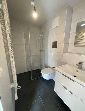 Badezimmer 1.jpg - 