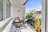 Bild 1 - Renovierte, wundervolle 2-Zimmer Wohnung mit Aussicht