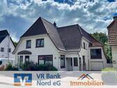 Frontansicht - Potenzialobjekt: Mehrfamilienhaus mit freier Wohnung im Herzen von Sörup