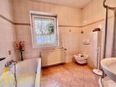EG: Tageslichtbad mit BW und DU - 
