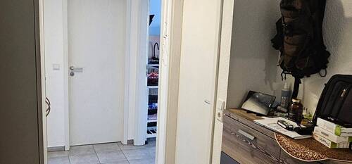 Flur - 2 Zimmer Etagenwohnung zum Kaufen in Freiburg im Breisgau