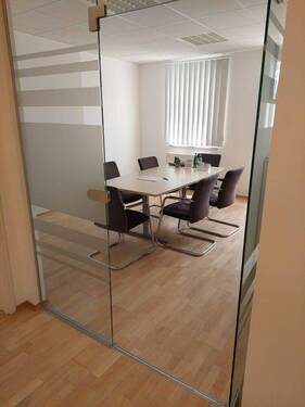 6 Bsp. Besprechungsraum - 