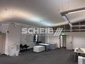 Großraumbüro im Erdgeschoss - 
