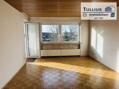 Wohnzimmer - 3 Zimmer Etagenwohnung in Essen / Bedingrade