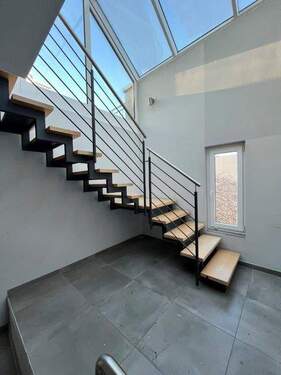 unten_Treppe_nach_oben - 